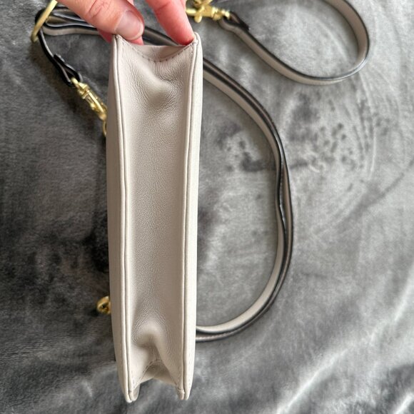 LO & SONS Waverley 2 Small in Light Grey - Picture 11 of 14